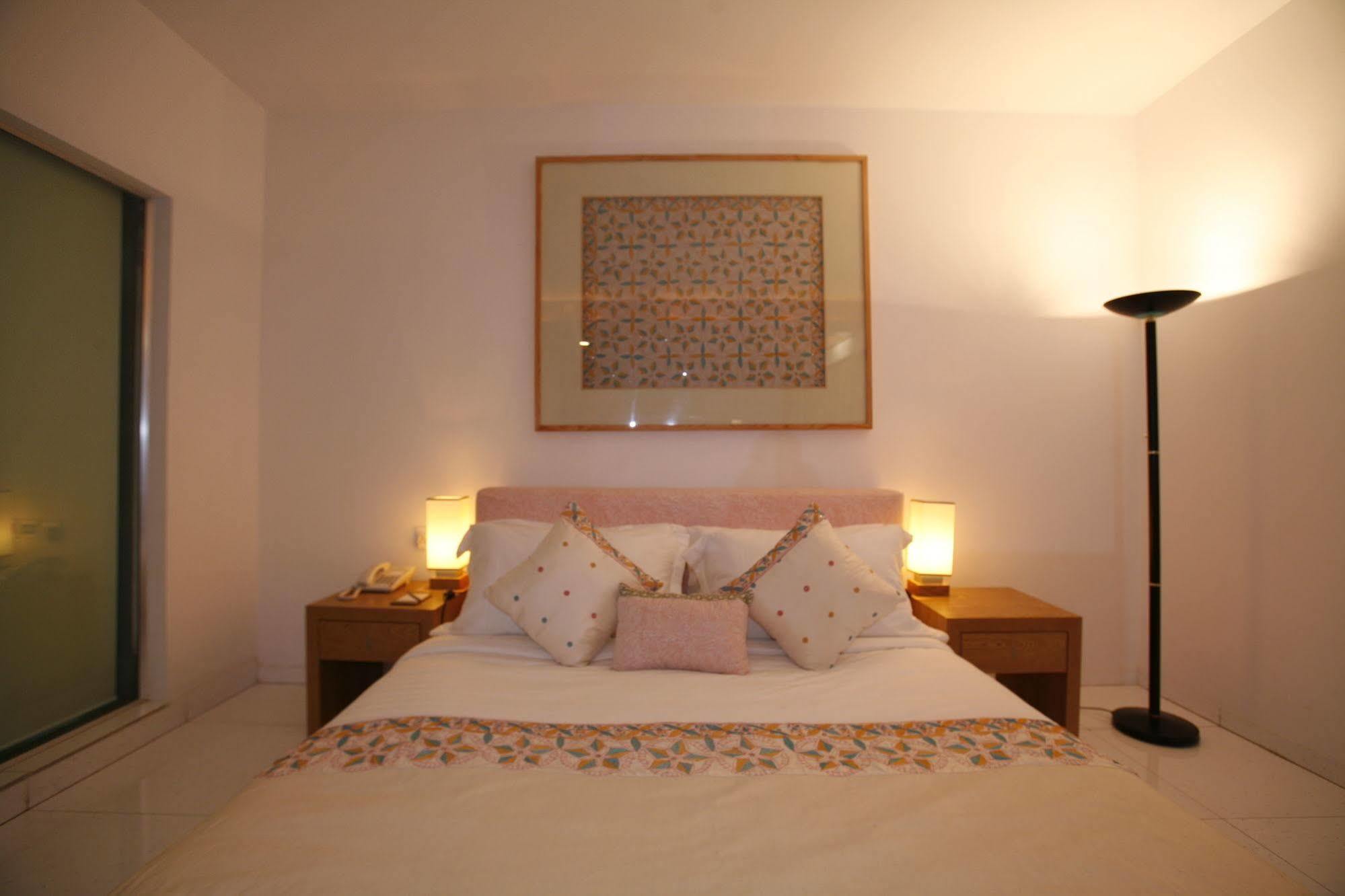 Platinum Suites ธากา ภายนอก รูปภาพ